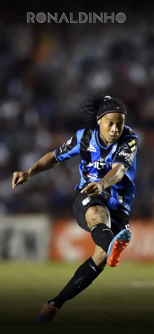 队增添中场 队增添中场