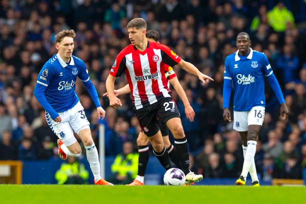 战术深入人 战术深入人