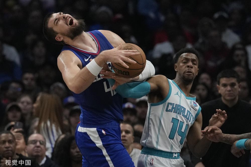 令他在前场 令他在前场